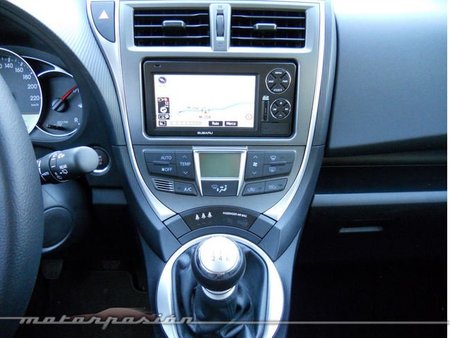 Subaru Trezia 14