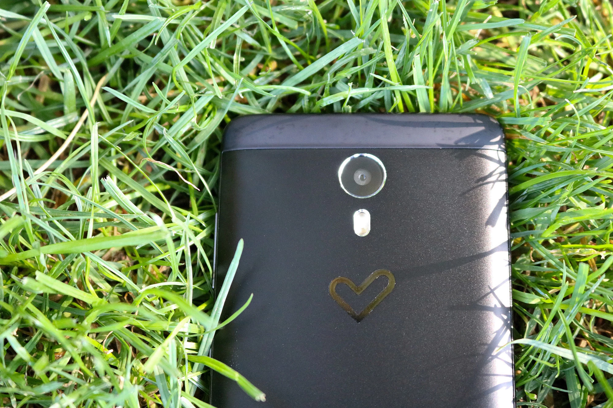 Foto de Diseño del Energy Phone Max 3+ (2/19)