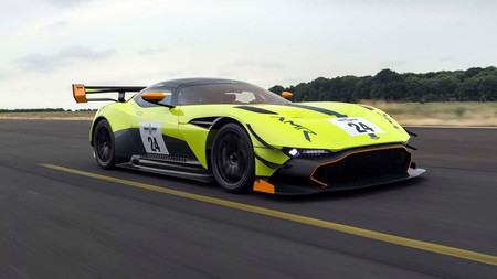 El Aston Martin Vulcan competirá este año en Le Mans, pero no en la carrera que estás pensando