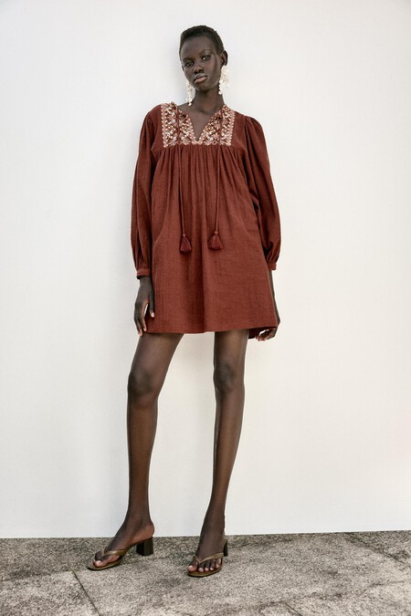 Vestido Corto Bordados