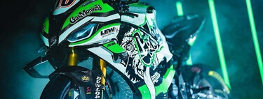 Un desconocido ha pagado un dineral por la BMW llena de mosquitos y grasa de la carrera más peligrosa del mundo