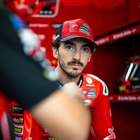 Ducati tendría una forma sencilla de rescatar a Pecco Bagnaia la próxima temporada. Para hacerlo necesitará la colaboración de Marc Márquez 