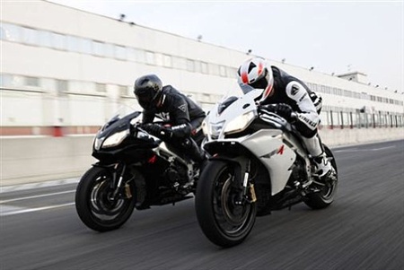 Presentada la Aprilia RSV4 R en Imola