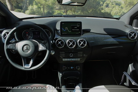 Mercedes Benz Clase B 2015 - interior