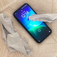 He probado un montón de toallitas para limpiar el móvil. La mejor es de AliExpress y la tenía en el bolsillo