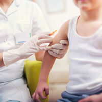 Temporada de gripe 2021-22: los pediatras recomiendan vacunar a todos los niños entre seis meses y cinco años, además de los grupos de riesgo