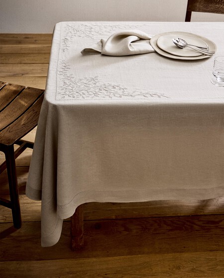 MANTEL LINO BORDADO FLOR