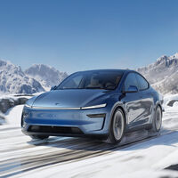 El coche más vendido del mundo se ha renovado y ya está en España: el Tesla Model Y estrena diseño a lo Cybertruck y es 9.000 euros más caro