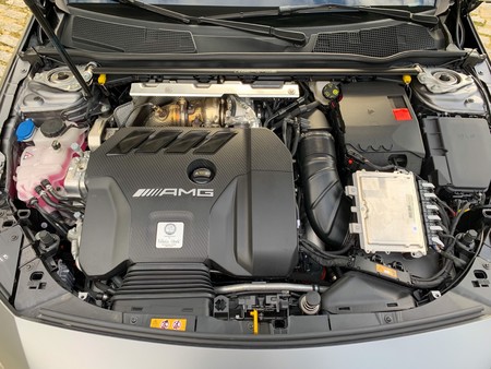 Mercedes-AMG A45 S motor