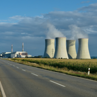 Las centrales nucleares son demasiado caras. Así que Francia e Italia han tenido una idea: que se vigilen y reparen ellas solas