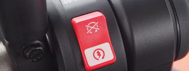 Apagar la moto con el botón rojo: lo que te han contado es mentira. Su origen es pura historia motera, y ha sobrevivido hasta nuestros días 