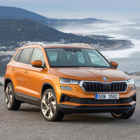 El nuevo Skoda Karoq ya tiene precio: el SUV se renueva a golpe de tecnología pero sin motores híbridos, desde 28.200 euros
