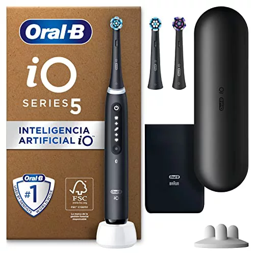Oral-B iO 5N Cepillo de Dientes Eléctrico con Mango Recargable, 3 Cabezales y Estuche De Viaje, Diseñado por Braun - Negro , El embalaje puede variar
