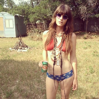 ¡Al agua bloggers! Ellas también nos enseñan cómo lucir al sol