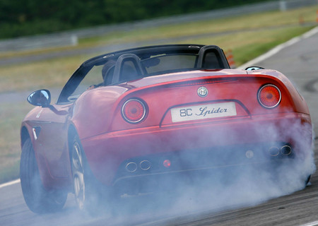 Alfa Romeo 8c