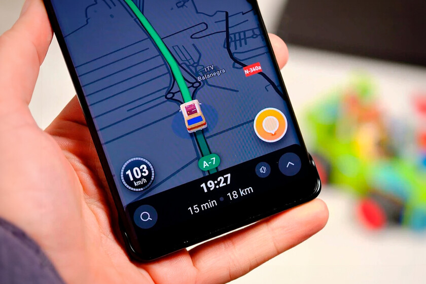 Resulta que usas Waze o Google Maps para que te avisen de los radares pero las probabilidades de recibir una multa se duplican. Un estudio lo demuestra 
