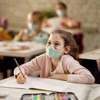 Vuelta al cole: los pediatras inciden en la importancia de la vacunación y de mantener las medidas adoptadas el curso pasado 