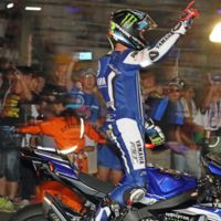El vídeo de Suzuka, con la Yamaha surcando la noche y Pol Espargaró homenajeando a Luis Salom 