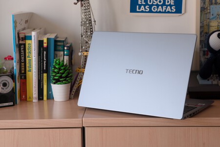 Tecno Megabook K16s Amd Review Analisis Xataka Trasera