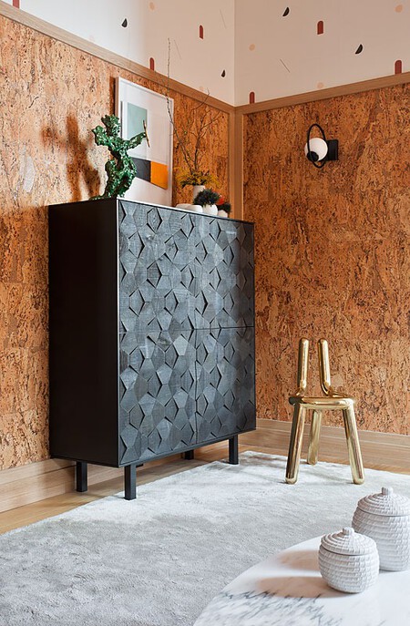 Decoración con corcho en la pared