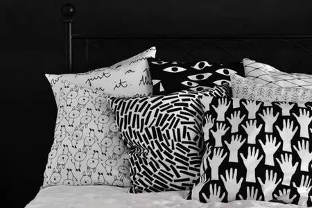 Los monocromáticos textiles con estampados gráficos de bastisRIKE