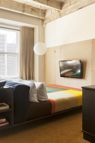 Y de ACE en ACE aterrizo en el Downtown de Los Ángeles