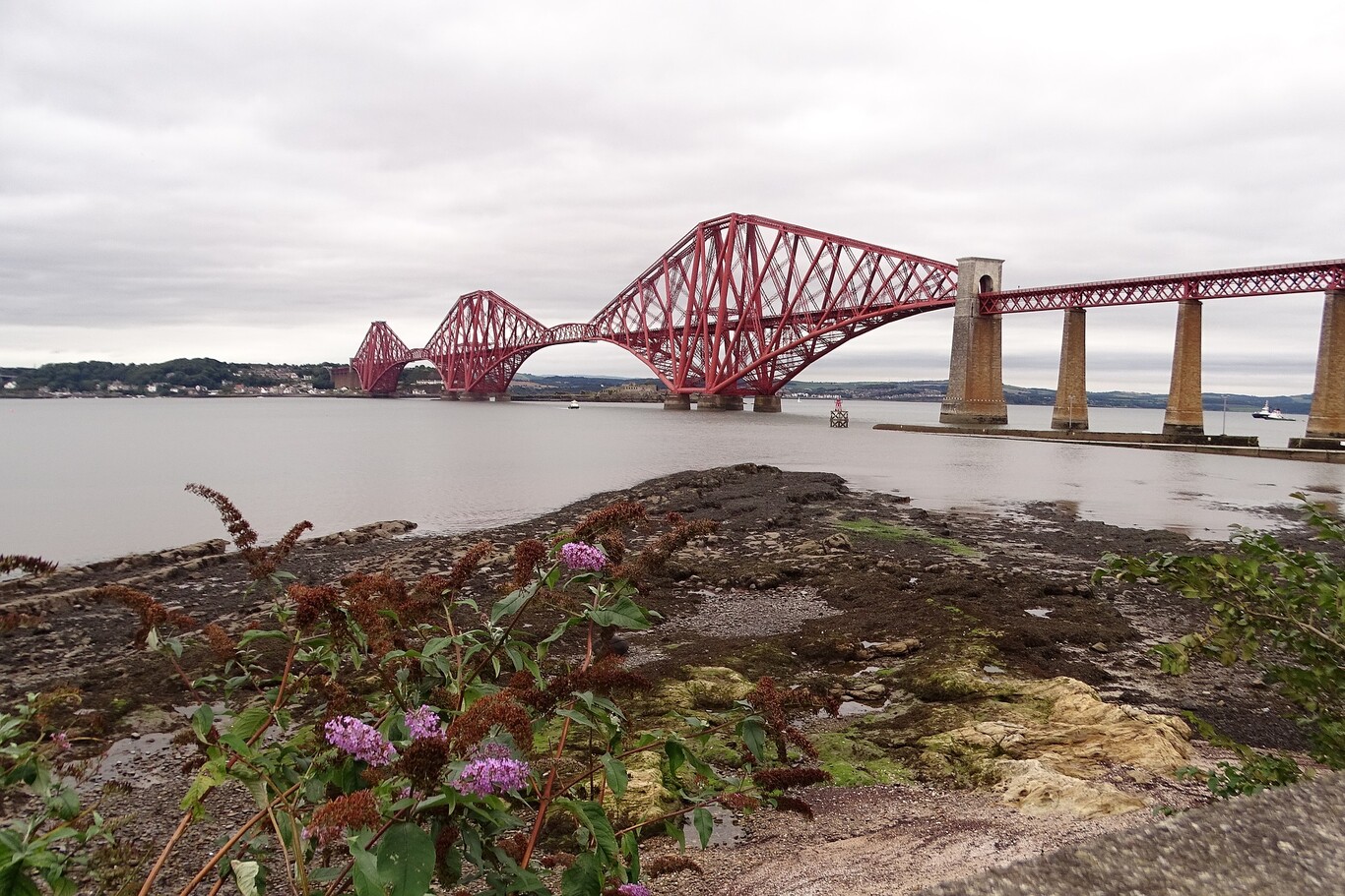 Forth Bridge y otros puentes unidos para siempre a la Familia Real Británica