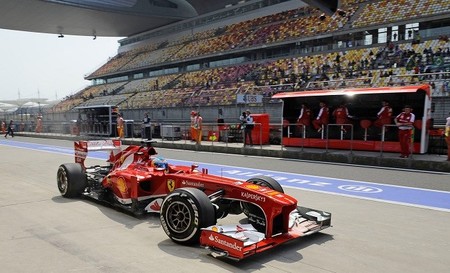 Fernando Alonso el más rápido en los últimos libres. Los rivales ocultan sus cartas