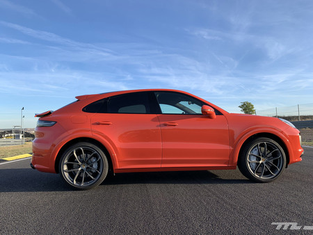 Porsche Cayenne Coupe Turbo lateral