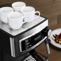 Lidl rebaja a mitad de precio la cafetera Cecotec para todo tipos de cafés que pone en jaque al Prime Day de Amazon 