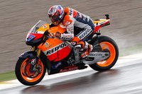 MotoGP Valencia 2011: Casey Stoner, Michele Pirro y Danny Webb consiguen las últimas poles