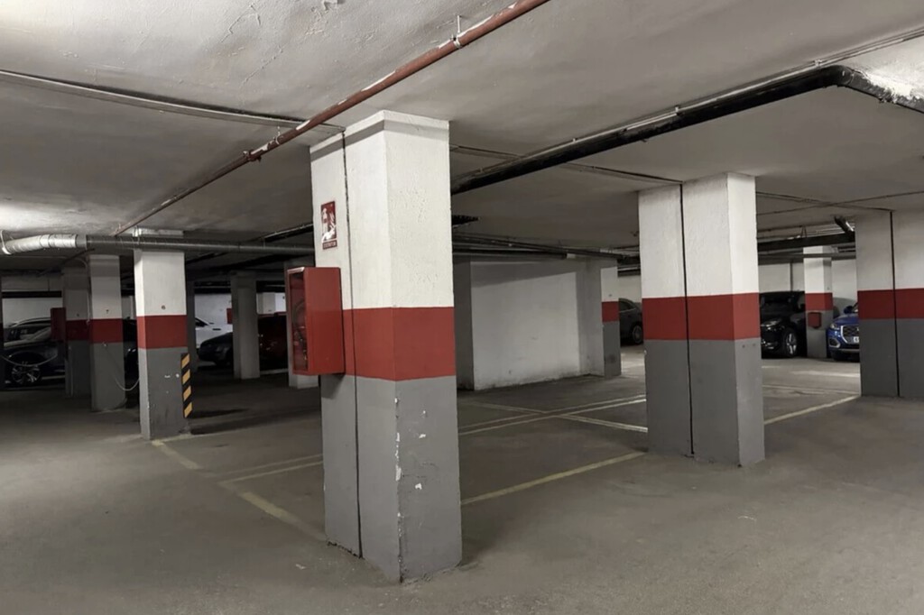 ¿Pensando en usar la plaza de garaje como trastero? La comunidad de vecinos puede prohibírtelo en todos estos casos