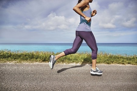 ¿Te duele la rodilla mientras corres? Estos ejercicios te ayudan a mejorar la tendinopatía rotuliana