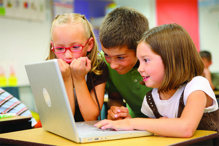 Los padres que no controlen a sus hijos en internet podrán ser multados
