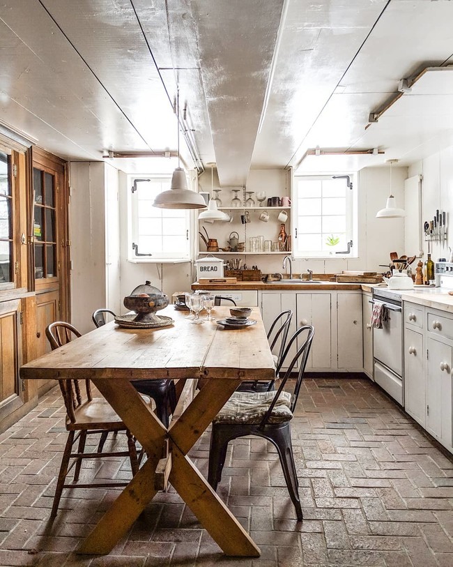 En esta cocina también se come. Diez ejemplos de cocinas comedor que