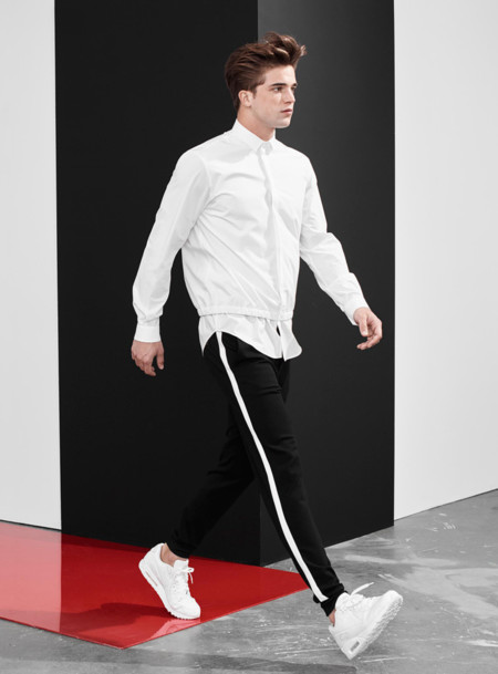 Simons y River Viiperi le dan un twist al clásico black & white