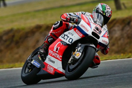 Danilo Petrucci manda en una primera jornada de test condicionada por la lluvia australiana