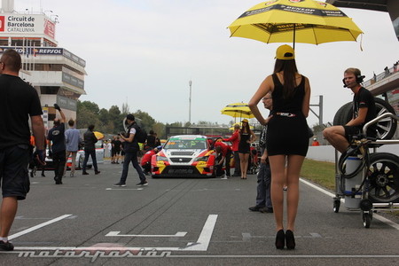 Seat León Eurocup 2014 - Grid Walk - Pit Babes