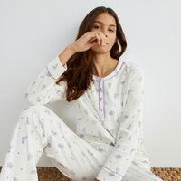 El Corte Inglés tiene los pijamas calentitos que necesitas para este otoño con hasta un 25% de descuento (y 15% de regalo) 