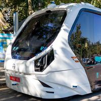 En Madrid ya te puedes mover gratis en autobús, si no te importa que no tenga conductor y que tampoco sea exactamente un autobús