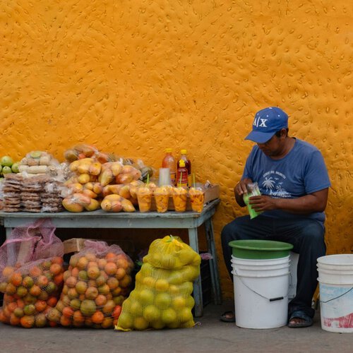 Una polla en México no es algo vulgar ni la hembra del pollo: es una bebida energética natural que pone a prueba el estómago 