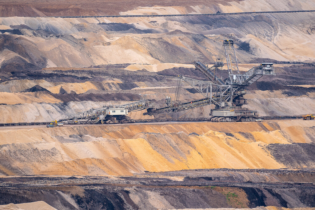 Hemos pasado 30 años olvidando cómo se fabrican las cosas. Ahora China tiene las llaves de la materia y Occidente está en pánico