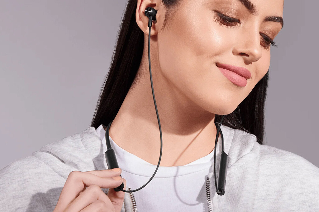 Xiaomi no se olvida de los deportistas y hoy mismo ha presentado unos auriculares tipo 'neckband' ideales para entrenar   