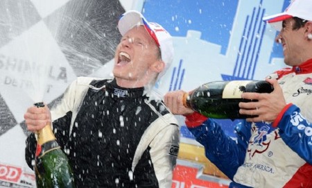 Mike Conway y Simon Pagenaud se reparten los triunfos en Detroit 