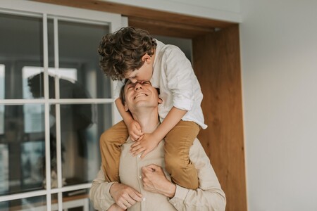 Mi hijo no quiere saludar con besos: consejos para afrontar el momento de forma positiva y respetuosa para todos