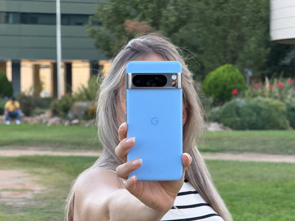 El Pixel 8 Pro es una de las sensaciones del momento en teléfonos móviles y por primera vez baja de los 800 euros 