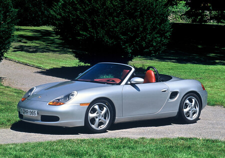 Porsche Boxster en su 25 cumpleaños: de tomar prestados retales del 996 a un 982 que roza la perfección dinámica