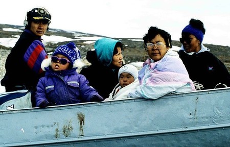 Corazón de foca, cerebro de caribú y otras cosas repugnantes que son capaces de comer los inuit
