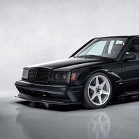 La fiebre de los deportivos noventeros se ha desmadrado tanto que la única forma de hacerte con este Mercedes es un restomod. Y no es nada barato