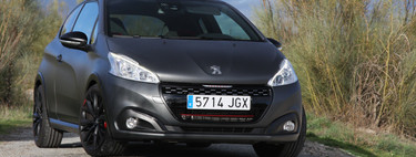 Probamos el Peugeot 208 GTi by Peugeot Sport y por todo esto no queríamos bajarnos de él
